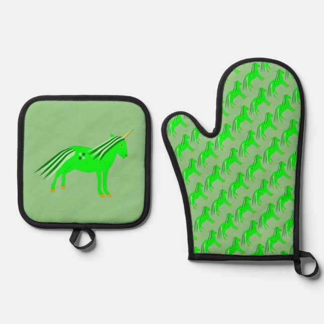 Cute Irish Green and Gold Unicorn Oven Mitt & Pot Holder Set (Front)