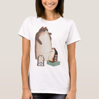 Cute Japanese Cat Family kawaii Kokeshi  T-Shirt