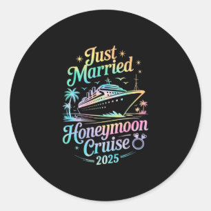 Cute Just Married Honeymoon Cruise 2025 Newlyweds Classic Round Sticker