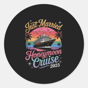 Cute Just Married Honeymoon Cruise 2025 Newlyweds Classic Round Sticker