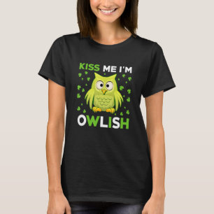 Cute Kiss Me I'm Owlish Funny Irish Owl St Patrick T-Shirt
