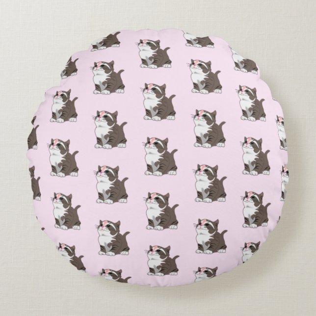 Cute Kitten Round Pillow (Front)