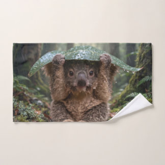 Cute Koala Holding Large Leaf As Umbrella In Rain Hand Towel