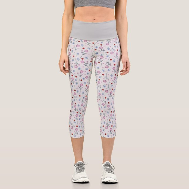 Cute Ladybug Polka dot Daisy Flower Rustic Pattern Capri Leggings (Front)