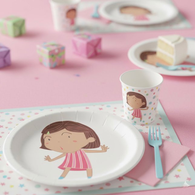 Cute Little Girl Paper Plates (Creator Uploaded)
