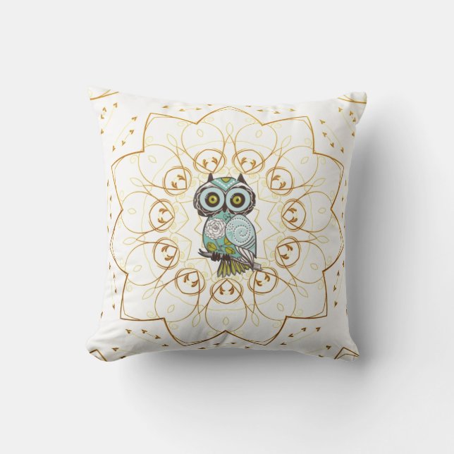 Cute Little Owl Throw Pillows (Front)