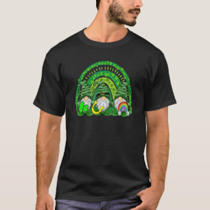 Cute Lucky Rainbow Gnome Happy St Patricks Day Fam T-Shirt