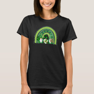 Cute Lucky Rainbow Gnome Happy St Patricks Day Fam T-Shirt