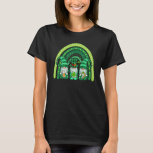 Cute Lucky Rainbow Gnome Happy St Patricks Day Fam T-Shirt