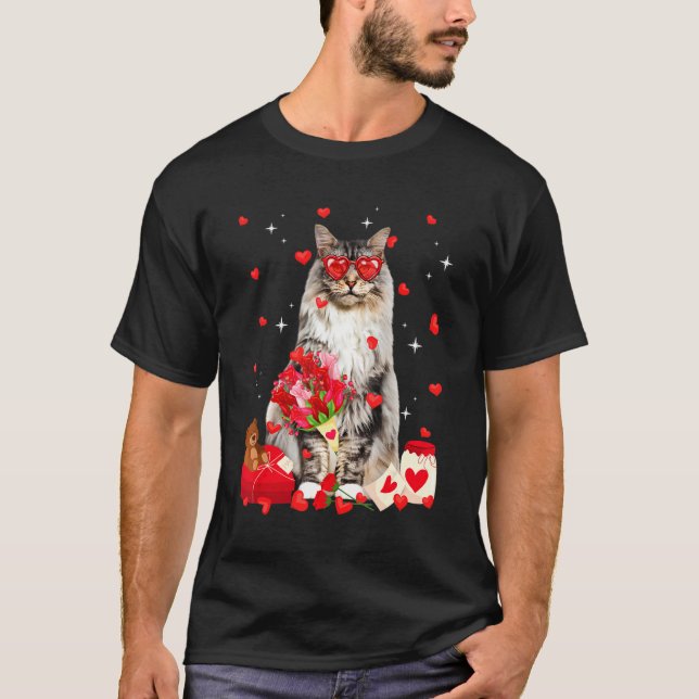 Cute Maine Coon Cat Valentine Fun Cat Dad Cat Mum T-Shirt (Front)