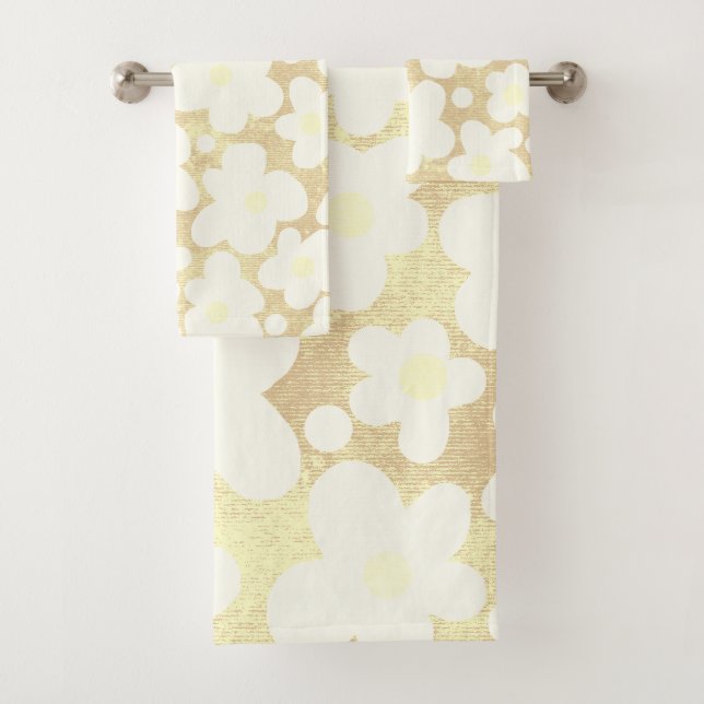 Cute Modern Retro Daisy Cream  Bath Towel Set (Insitu)