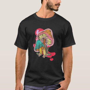 Cute Mushroom Hunting Morel Hunter Vegans T-Shirt