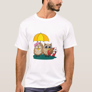 Cute Owl Lovers w/ Umbrella and Red Chocolate Box T-Shirt