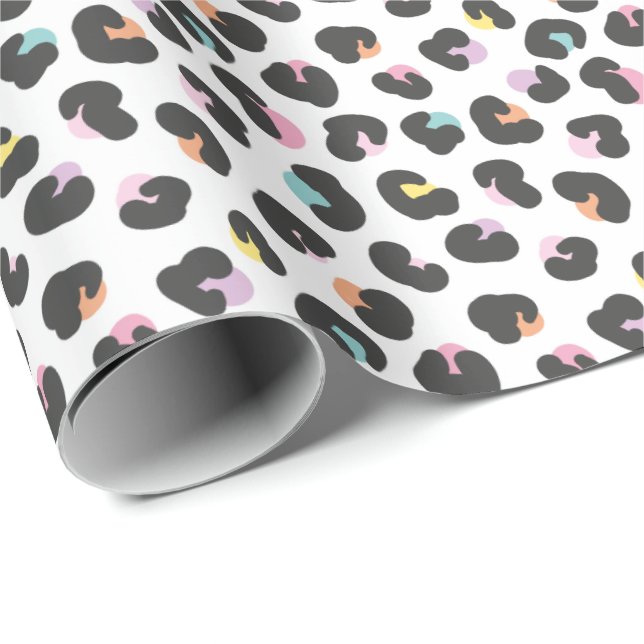 Cute pastel leopard pattern on white wrapping paper (Roll Corner)