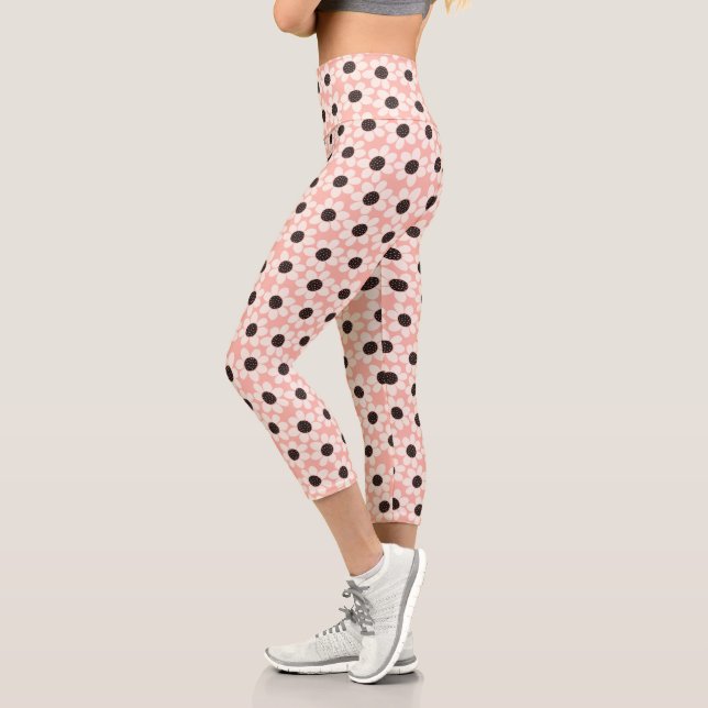 Cute Pink Daisy Flower Pattern Capri Leggings (Left)