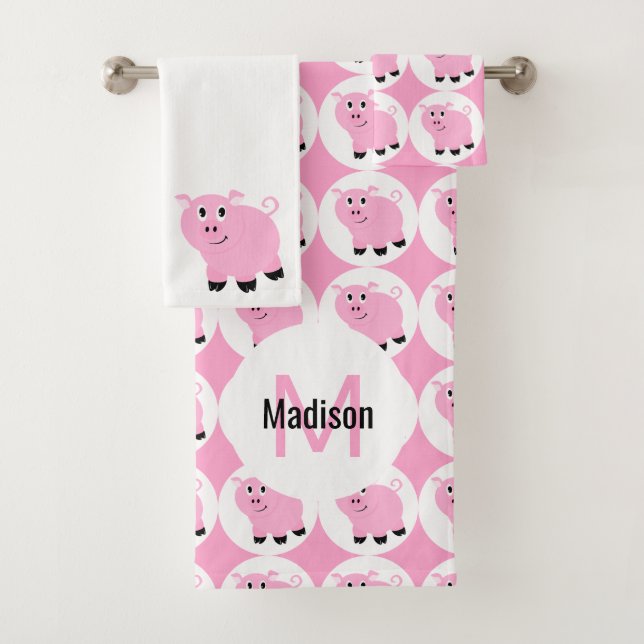 Cute Pink Pig Pattern Kids Monogrammed Animal Bath Towel Set (Insitu)