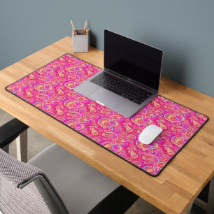 Cute pink seamless paisley look desk mat
