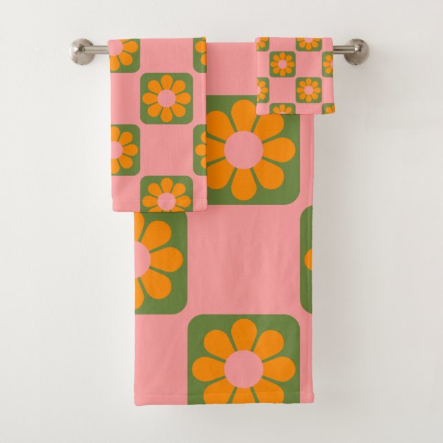 Cute Retro Hippie Flower Chequerboard Pink Green  Bath Towel Set (Insitu)