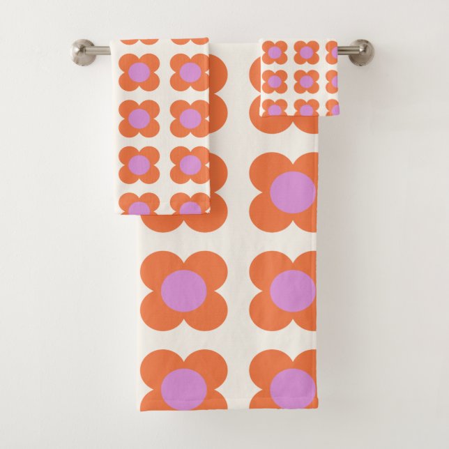 Cute Retro Pop Flower Pattern Pink and Orange Bath Towel Set (Insitu)