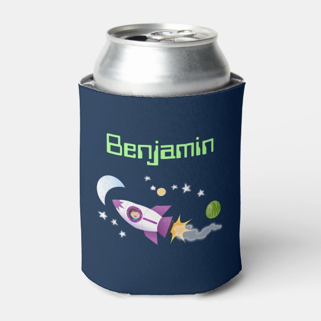 Cute rocket ship in space cartoon illustration can cooler (Can Front)