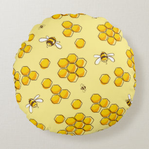 Cute seamless pattern with flying bees. Vintage il Round Cushion