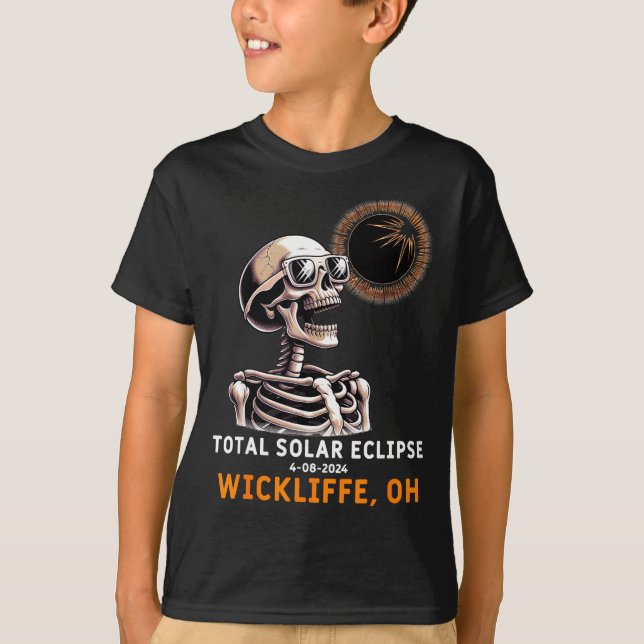 Cute Skeleton Solar Eclipse Wickliffe Ohio T-Shirt (Front)
