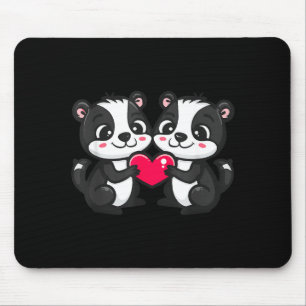 Cute Skunk In Love Couple Heart _ Valentines Day Mouse Mat