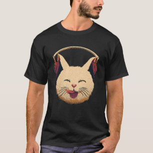 Cute Smiling Kitten With Headphones  Musical Cat T-Shirt