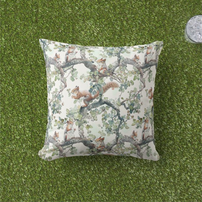 Cute squirrels pattern cushion (Grass)