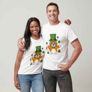 Cute St Patrick's Day Cat with Shamrocks Cartoon T-Shirt