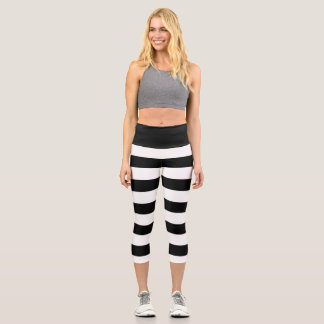 Cute Stylish Black And White Stripes  Capri Leggings