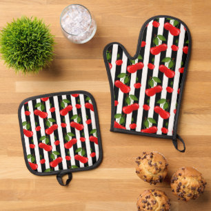 Cute tiled cherry pattern oven mitt & pot holder set
