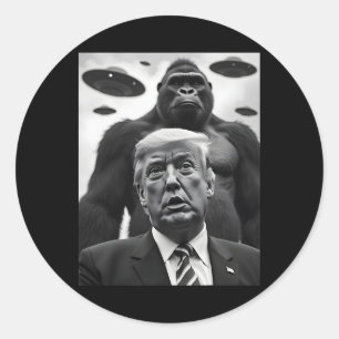 Cute Trump Bigfoot Selfie With Ufos Weird Alien Fu Classic Round Sticker