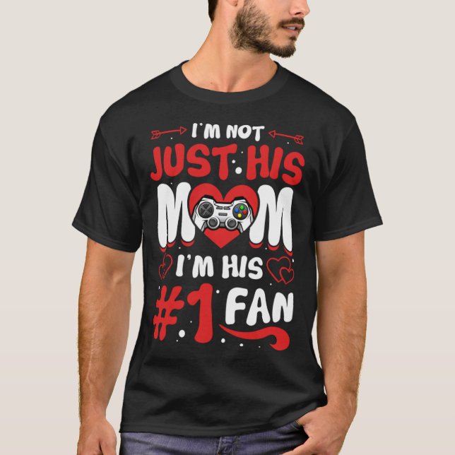 Cute Video Game Player Mom Mother s Day Sport Fan  T-Shirt (Front)