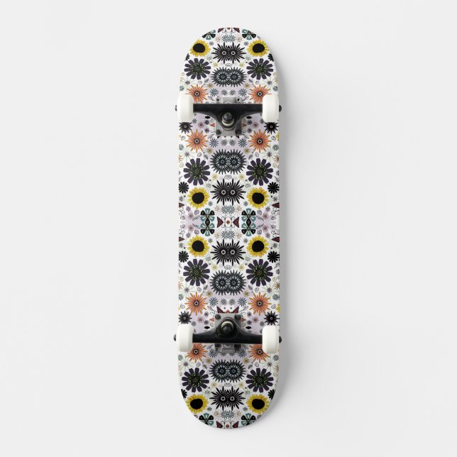 Cute vintage seamless flowers pattern skateboard (Front)