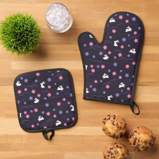 Cute White Bunny Rabbits and Flowers Pattern Oven Mitt & Pot Holder Set (Top Down)