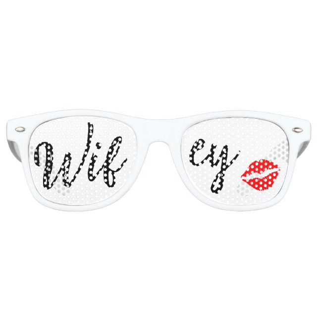 CUTE! 😎  Wifey Sunglasses – Fun Kiss Lips Lens  (Front)