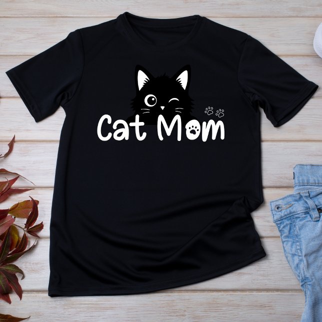 Cute Winking Black Cat Mom T-Shirt (Cute Winking Black Cat Mom T-Shirt)