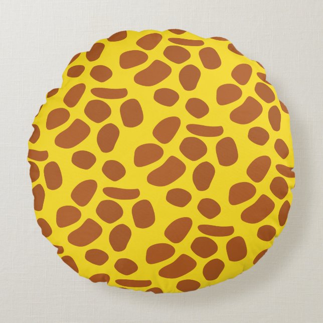 Cute yellow giraffe skin seamless pattern round cushion (Front)