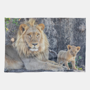 Cutest Baby Animals   Lion Dad & Cub Tea Towel