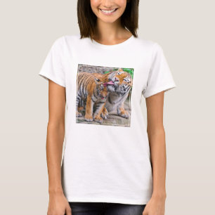Cutest Baby Animals   Siberian Tiger Family T-Shirt
