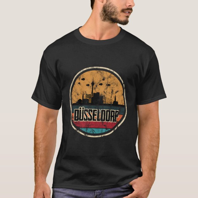 Dã¼Sseldorf Skyline Silhoutte T-Shirt (Front)