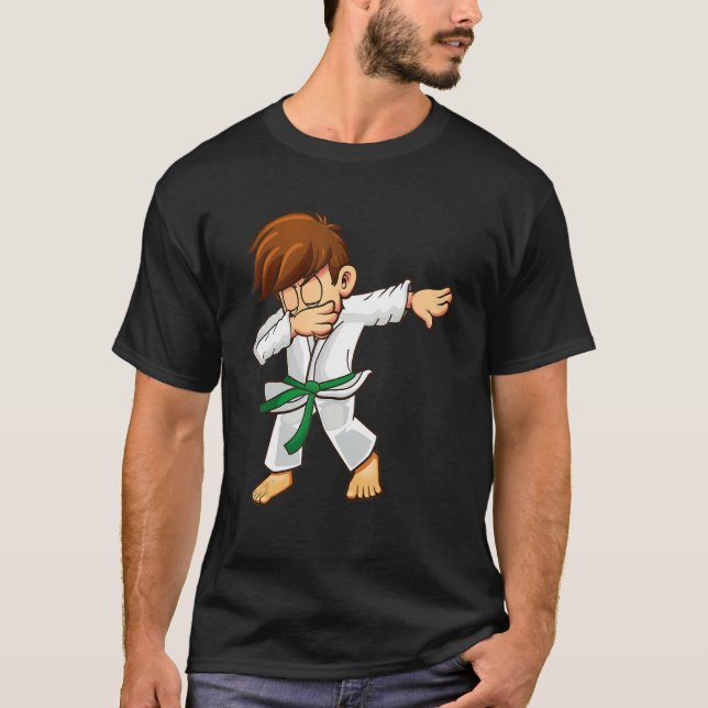 Dabbing martial artists with green belt Karate and T-Shirt (Front)