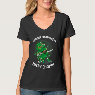 Dabbing Mum And Dad's Lucky Charm St Patrick's Day T-Shirt