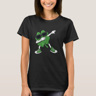 Dabbing Shamrock St Patrick's Day Boys Girls Kids  T-Shirt