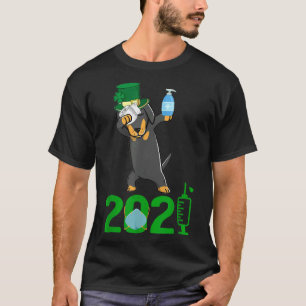 Dachshund Dabbing Leprechaun In A Toilet Paper Fun T-Shirt
