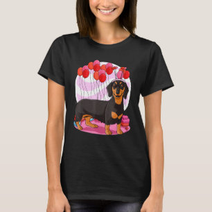 Dachshund Dog Heart Valentine Day Decor T-Shirt