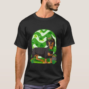 Dachshund Dog Lucky St Patricks Day Leprechaun T-Shirt