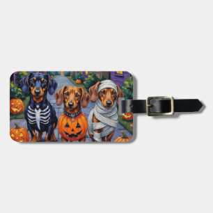 Dachshund Dogs Trick-or-Treating in Halloween Luggage Tag