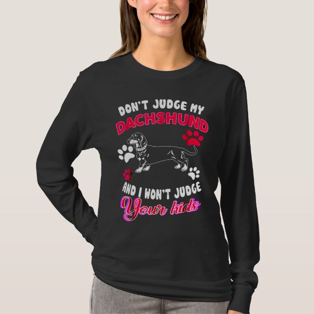 Dachshund Judge T-Shirt (Front)